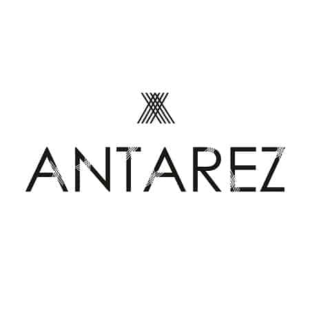 Elegant Indian fashion jewelry featuring intricate gold and silver designs, perfect for traditional occasions and modern style statements.