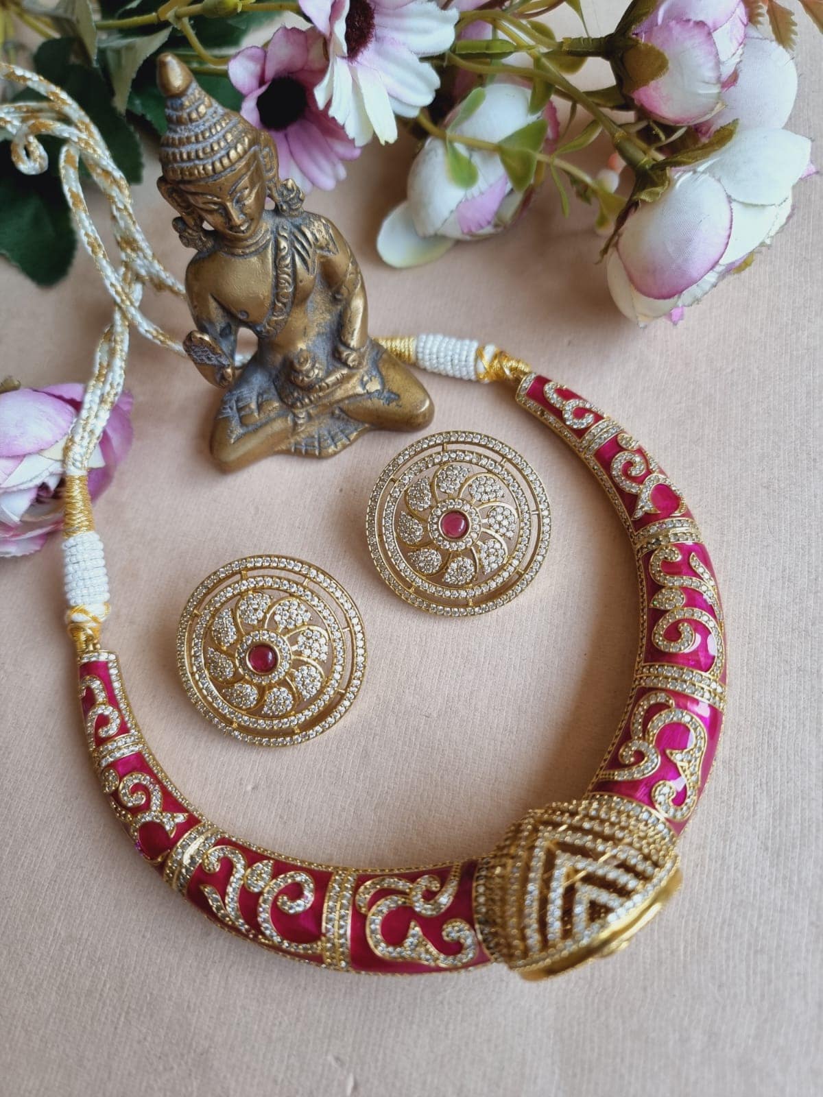 Enamel and Gold-Toned Hasli Necklace Set – Ruby
